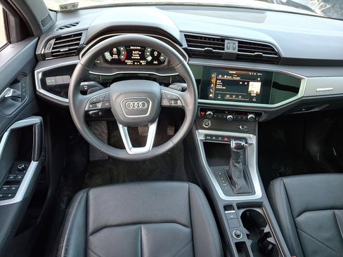 Used 2022 Audi Q3 2.0T Premium image 11