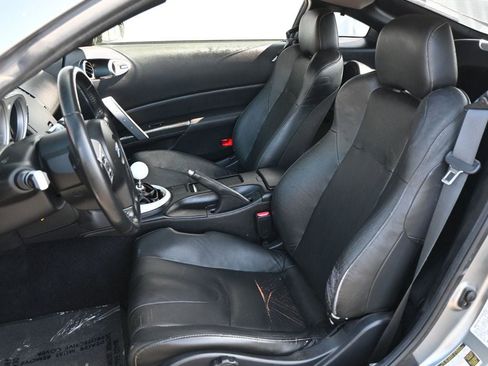 Used 2006 Nissan 350Z Enthusiast w/ (N93) Cargo Convenience Pkg RWD image 9