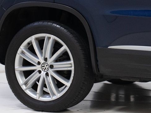Used 2013 Volkswagen Tiguan SE image 20