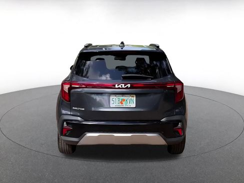 Used 2025 Kia Seltos S image 12