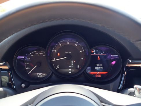 Certified 2026 Porsche Macan AWD/4WD image 16