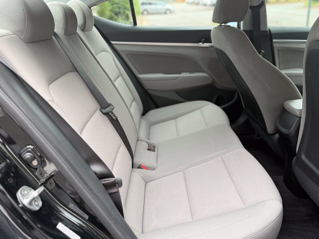 Used 2019 Hyundai Elantra SEL FWD image 18