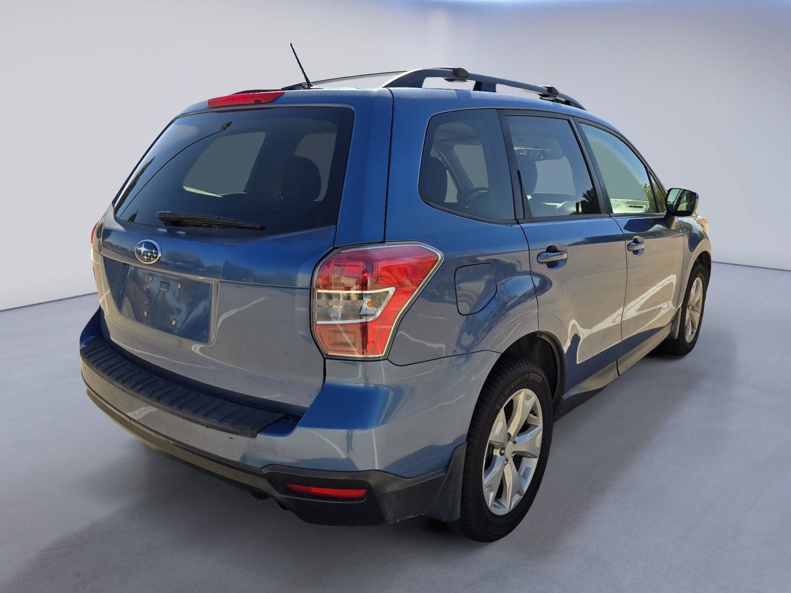 Used 2015 Subaru Forester 2.5i Premium AWD/4WD image 5