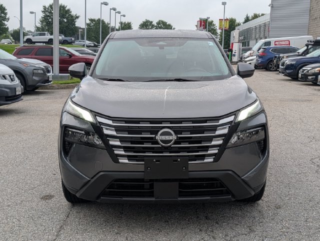 Used 2024 Nissan Rogue SV FWD image 8