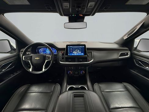 Used 2023 Chevrolet Suburban Premier image 15