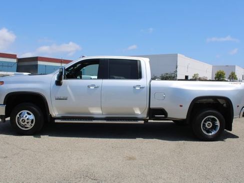 Used 2022 Chevrolet Silverado 3500 LTZ w/ LTZ Texas Edition AWD/4WD image 17