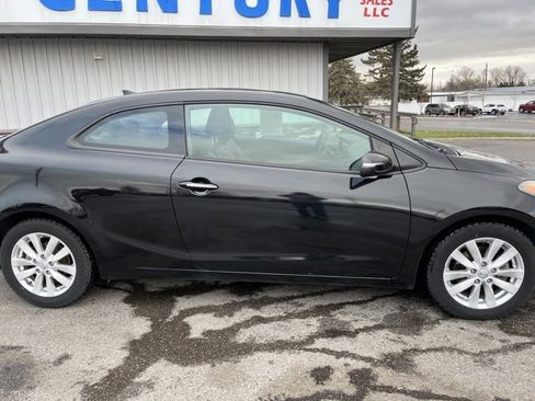 Used 2016 Kia Forte Koup EX w/ EX Premium Package image 17