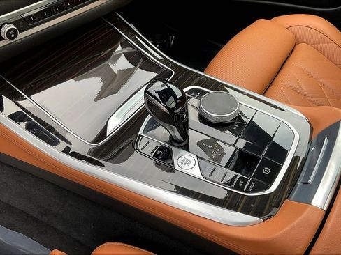 Used 2023 BMW X5 xDrive40i w/ Parking Assistance Package image 18