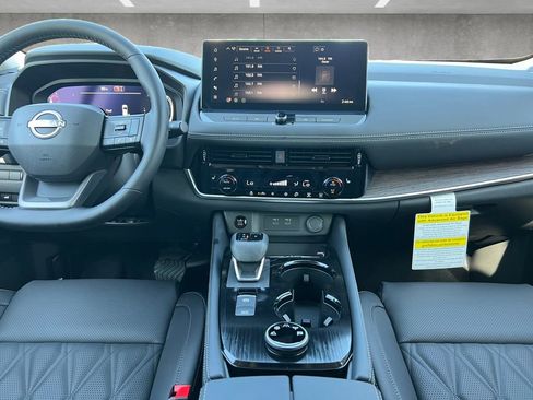 New 2026 Nissan Rogue Platinum AWD/4WD image 4