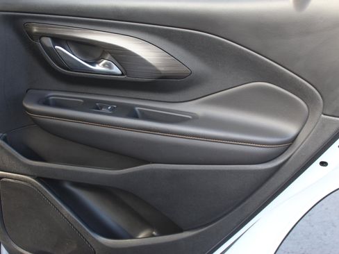 Used 2021 GMC Terrain SLT image 29