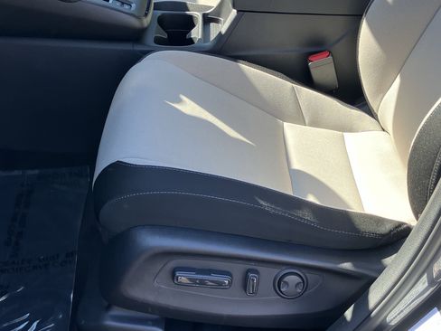 Certified 2024 Honda CR-V EX image 17