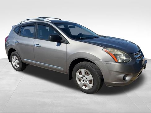 Used 2014 Nissan Rogue S w/ Convenience Package FWD image 2