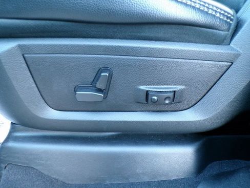 Used 2024 RAM 2500 Laramie image 16