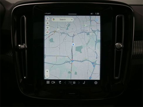 Used 2021 Volvo XC40 P8 Recharge w/ Advanced Package image 13