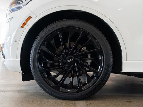 Used 2023 Lincoln Aviator Reserve w/ Equipment Group 201A image 7