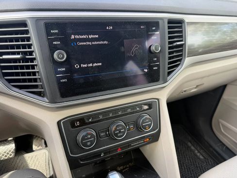 Used 2019 Volkswagen Atlas SE w/ Panoramic Sunroof Package FWD image 14