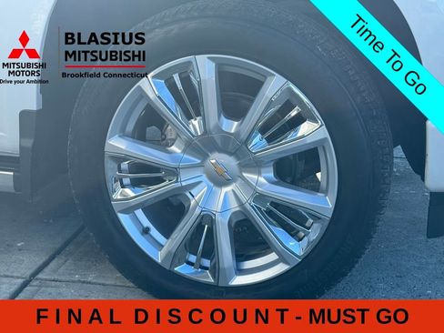 Used 2023 Chevrolet Silverado 1500 High Country w/ High Country Premium Package AWD/4WD image 11