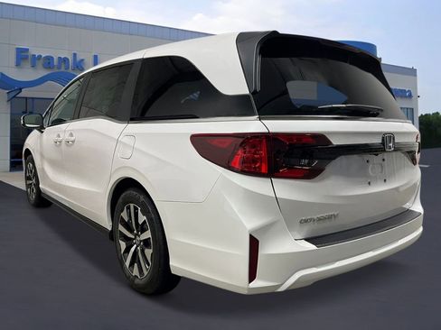 New 2026 Honda Odyssey EX-L image 3