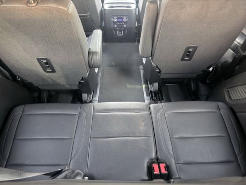 Used 2023 Chevrolet Tahoe LT image 11