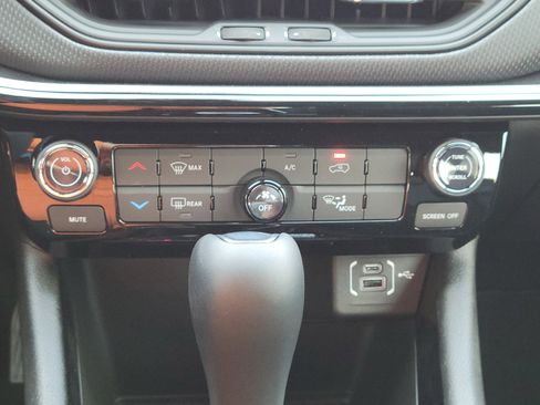 New 2026 Jeep Compass Latitude AWD/4WD image 20