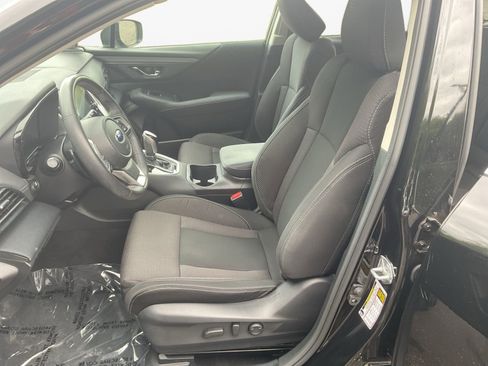 Used 2023 Subaru Outback Premium AWD/4WD image 9