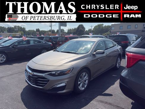 Used 2025 Chevrolet Malibu LT FWD image 3