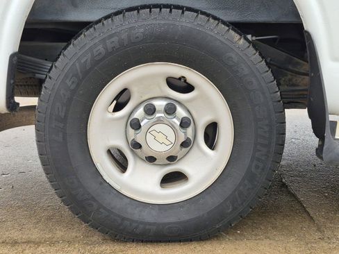 Used 2006 Chevrolet Express 3500 Passenger w/ LT Preferred Equipment Group RWD image 23