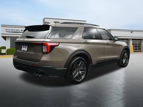 Used 2026 Ford Explorer ST w/ Sun And Sound Package AWD/4WD image 5