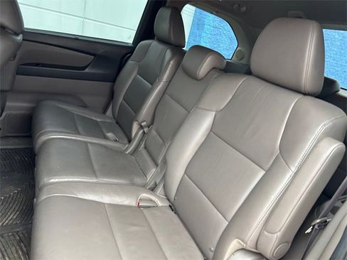 Used 2014 Honda Odyssey Touring Elite image 17