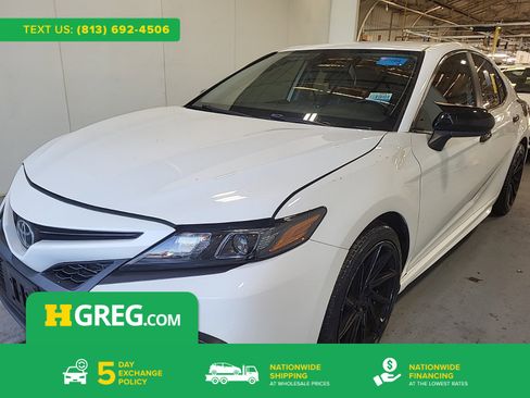 Used 2021 Toyota Camry SE FWD image 1