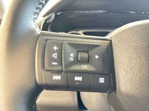 New 2026 Nissan Pathfinder SV image 12