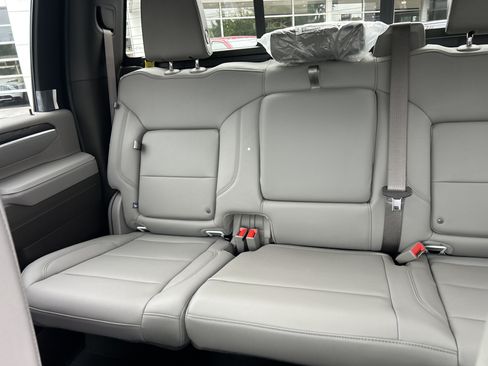New 2026 GMC Sierra 2500 SLT w/ SLT Premium Package AWD/4WD image 28