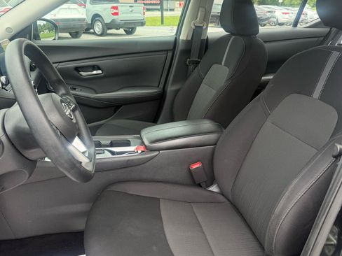 Used 2024 Nissan Sentra SV FWD image 12