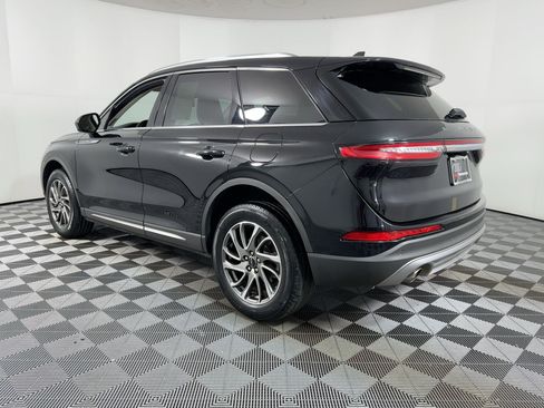 Used 2021 Lincoln Corsair Standard w/ Equipment Group 101A image 3