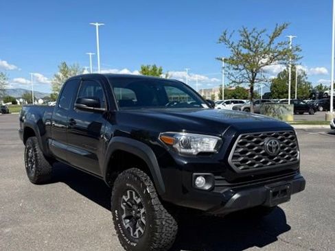 Used 2021 Toyota Tacoma TRD Off-Road w/ TRD Premium Off Road Package AWD/4WD image 4