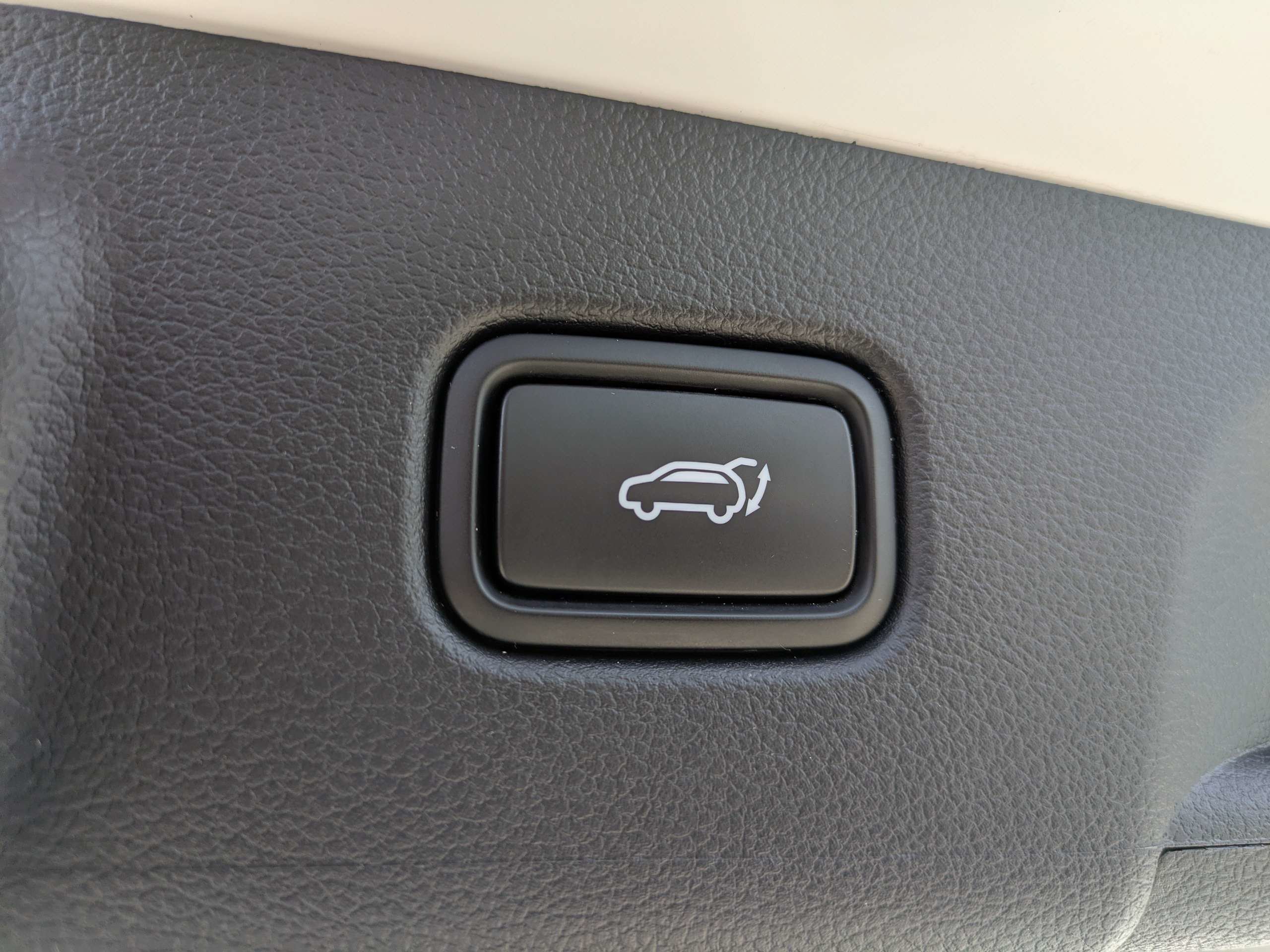 Certified 2025 Hyundai Palisade Limited FWD image 12