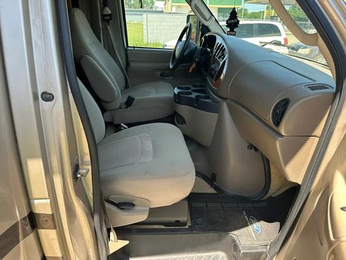 Used 2006 Ford E-450 and Econoline 450 RWD image 32
