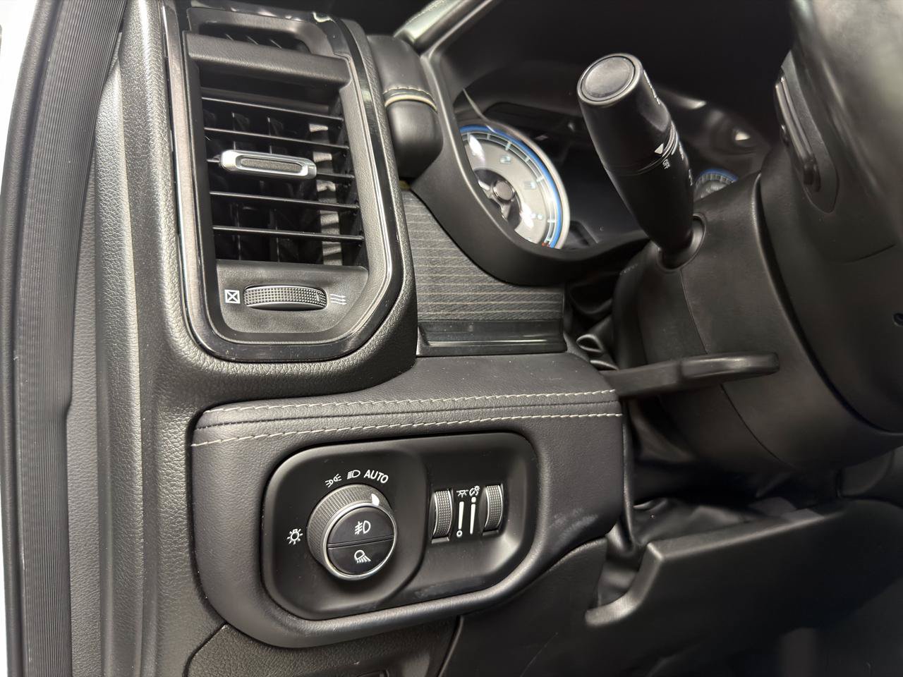 Used 2022 RAM 1500 Limited w/ Night Edition AWD/4WD image 16