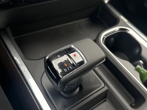 New 2026 GMC Sierra 1500 SLT w/ SLT Premium Package image 23