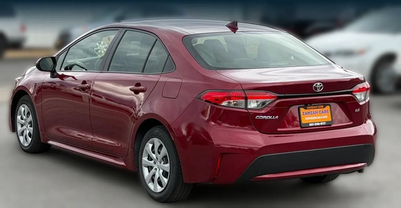 Used 2022 Toyota Corolla LE FWD image 5