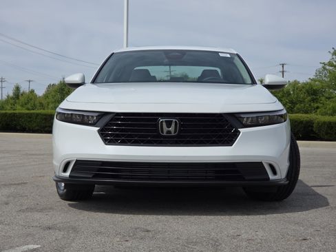 Used 2024 Honda Accord EX image 14