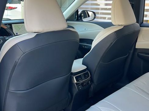 Used 2024 Lexus RX 350 Premium Plus w/ Convenience Package FWD image 40