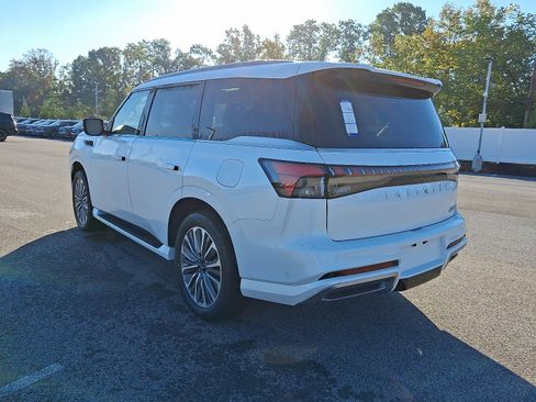 New 2026 INFINITI QX80 Luxe w/ Cargo Package image 3