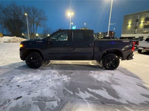 Used 2022 Chevrolet Silverado 1500 Custom Trail Boss w/ LPO, Dark Essentials Package image 5