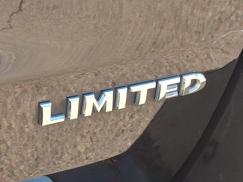 Used 2020 Jeep Grand Cherokee Limited AWD/4WD image 31