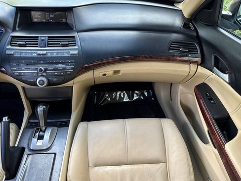 Used 2012 Honda Crosstour EX-L image 27