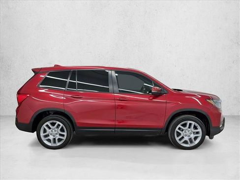 Used 2025 Honda Passport EX-L image 4