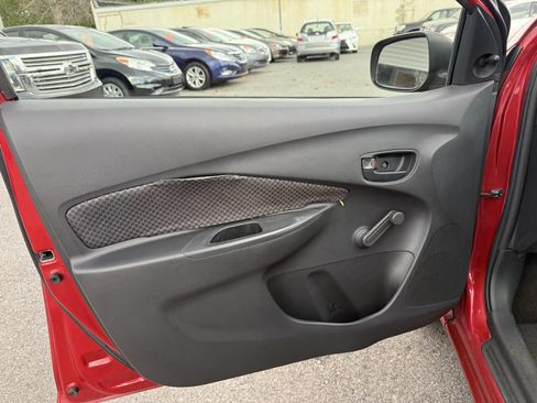 Used 2008 Toyota Yaris Sedan image 10