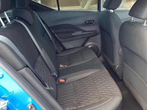 Used 2022 Nissan Kicks S image 20