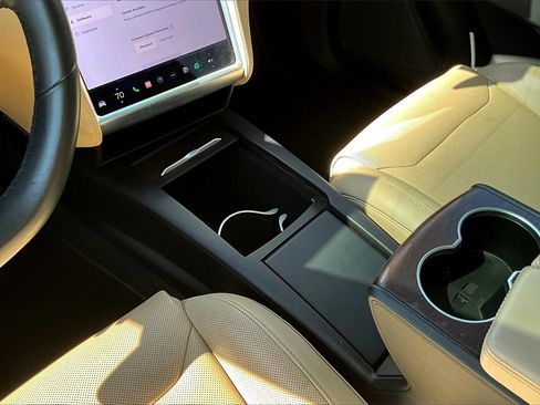 Used 2016 Tesla Model X 90D image 15